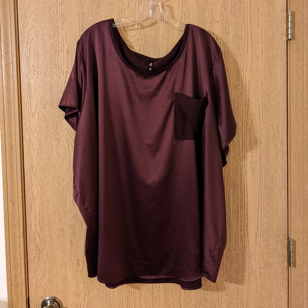 Torrid silky soft sleep top with pocket in plum purple 6X